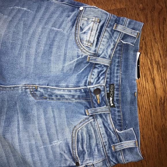 Light Wash Jeans - Picture 3 of 6